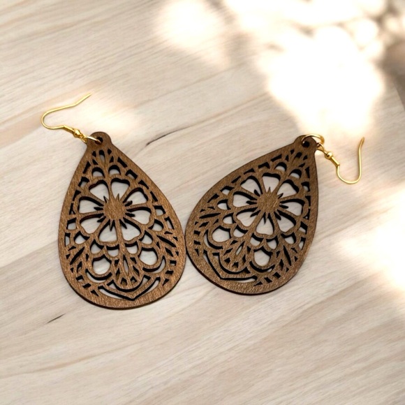 New! Trendy Bohemian Wood Mandala Earrings - Picture 1 of 2